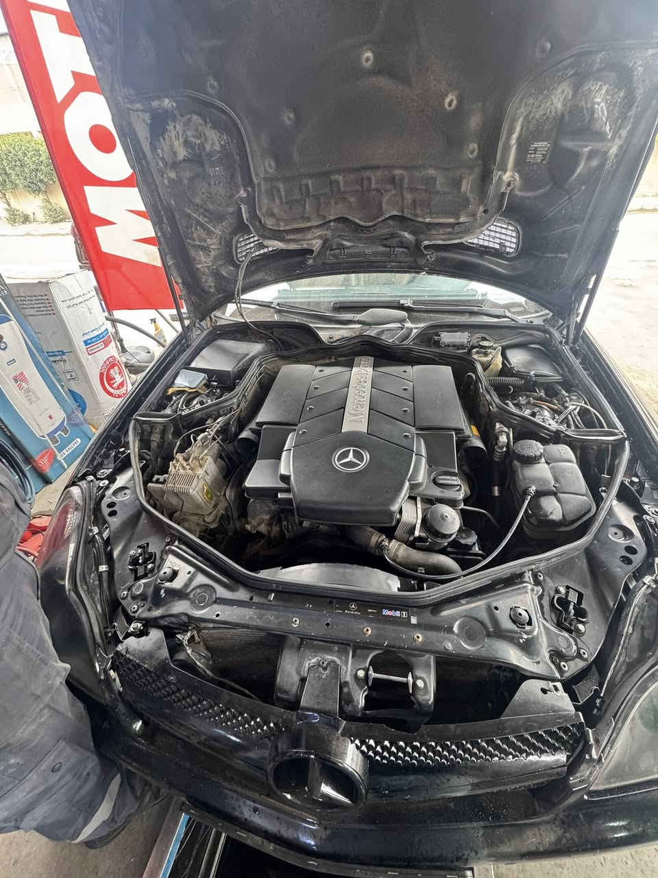 Cls amg v8 2006للبيع او للمراوس حسب القناعه
فول مواصفات للاخير ١/١ 
محرك جديد لك عله ايدي مبدله 
مكينه 500s غواصه بلادي 
كير 6نمر zf 
كل غراضها غواصه و211
سياره قويه جدا 🚀🚀
ثلاث وضعيات قيادة سبورت وايكو وعادي 
ويل amg بلادي 
تحكم كشنات خزن ميموري 
شاشه amg بلاديه 
تجاوي خلفيه قلاب 
برده خلفيه 
اناره داخليه ليلة
مري قلاب بوضع r 
تحكم ستيرن 
اشاير مري 
وبيها بعد هواي مواصفات 
بيها نقوصات بسيطه صدر خلفي ترتيب بوش فقط وبلكات وواشر قبغ ولفات فقط 
السعر 125 وبيها مجال بسيط 
مكاني بغداد الدوره 
***********
