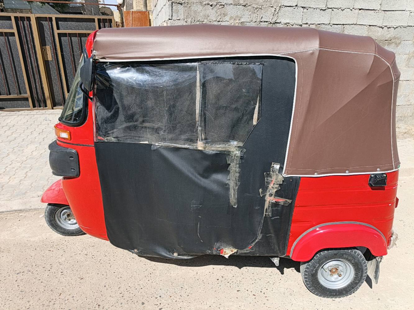 السلام عليكم تكتك للبيع موديل شهر1118 نازلة بال19 تكتك كدامك نظيفه مكينه ناعمة وخير من الله رقم إنكليزي وسنويه تحويل شوكت ما تريد مكاني بغداد شعله واتساب ***********