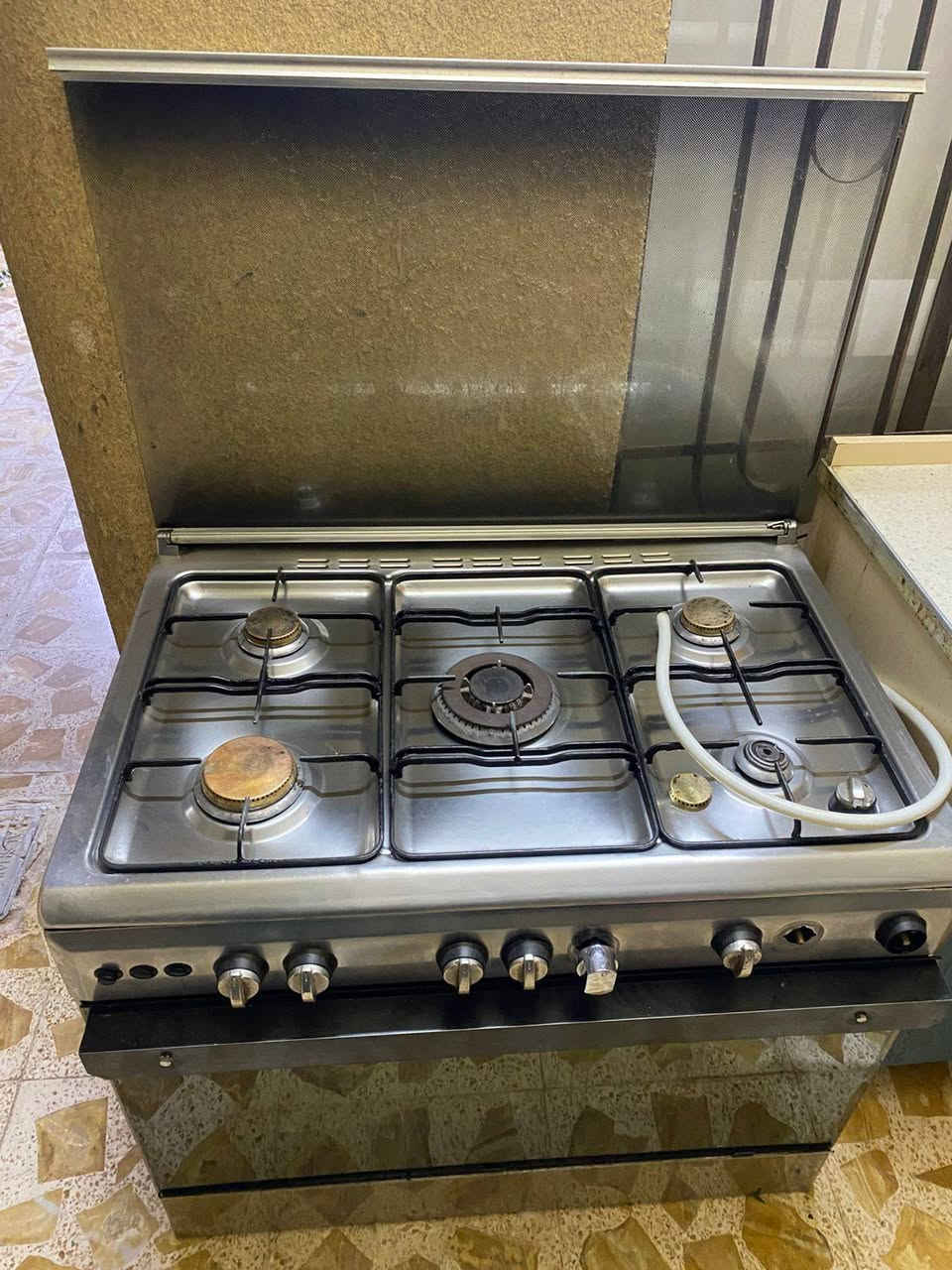 طباخ نظيف جدآ جدآ
شرط الفحص نار ازرق فرن شغال
نظافه 90٪
 السعر :200 بي مجال


**إذا كنت صاحب هذا الإعلان وتريد حذفه لأي سبب، رجاءا أرسل رسالة إلى الدعم الفني**