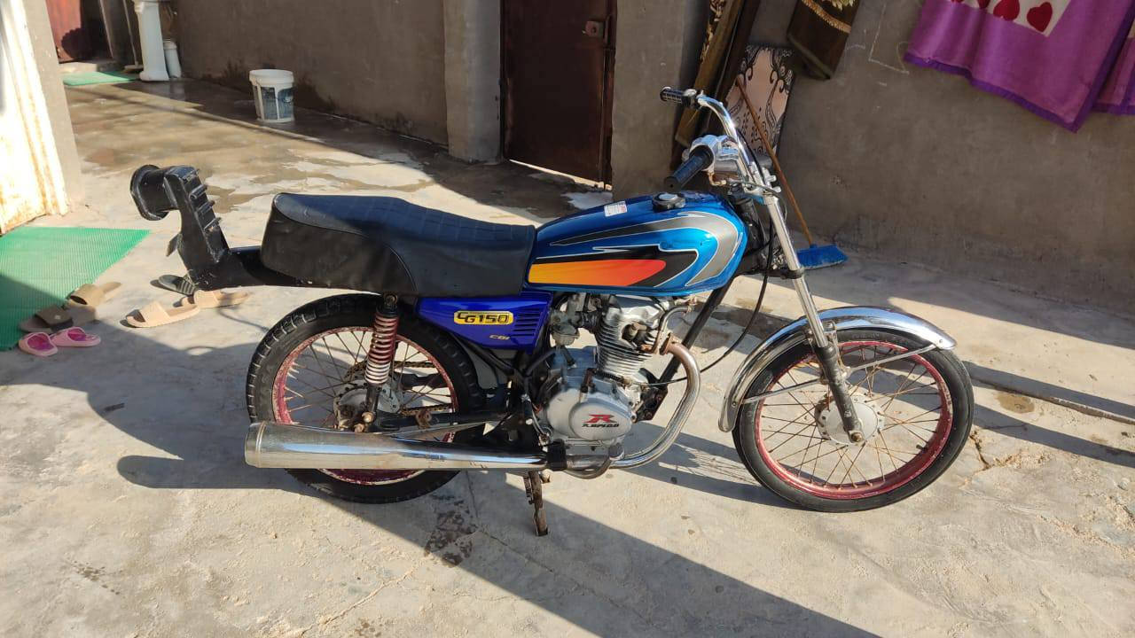 سلام عليكم دراجه للبيع ادوات مكينه ناعمه رابيدو 
مكاني بصره خور الزبير السعر 300 وبيه مجال / ***********
