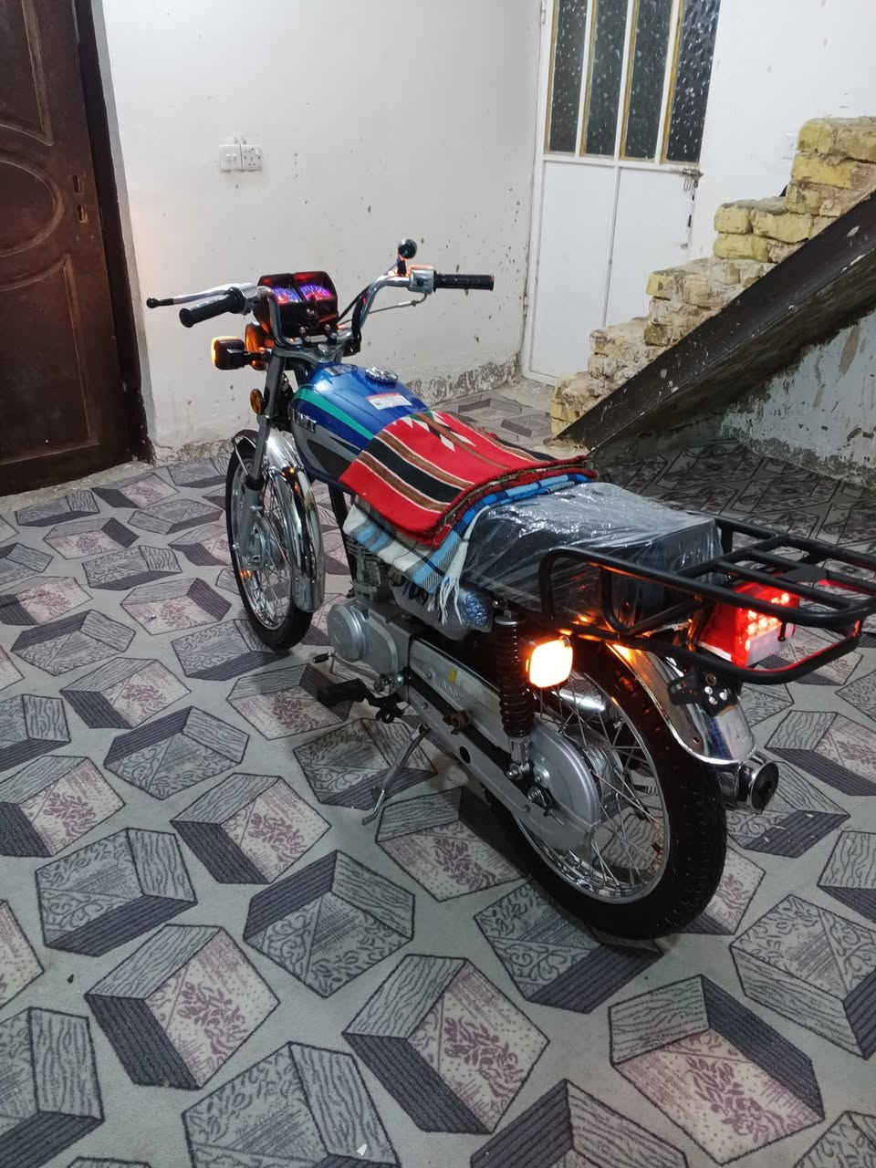 السلام عليكم ايراني اصلي لبيع اوراق سكنر 7ارواق مكان نجف حي النداء رقمي ***********
