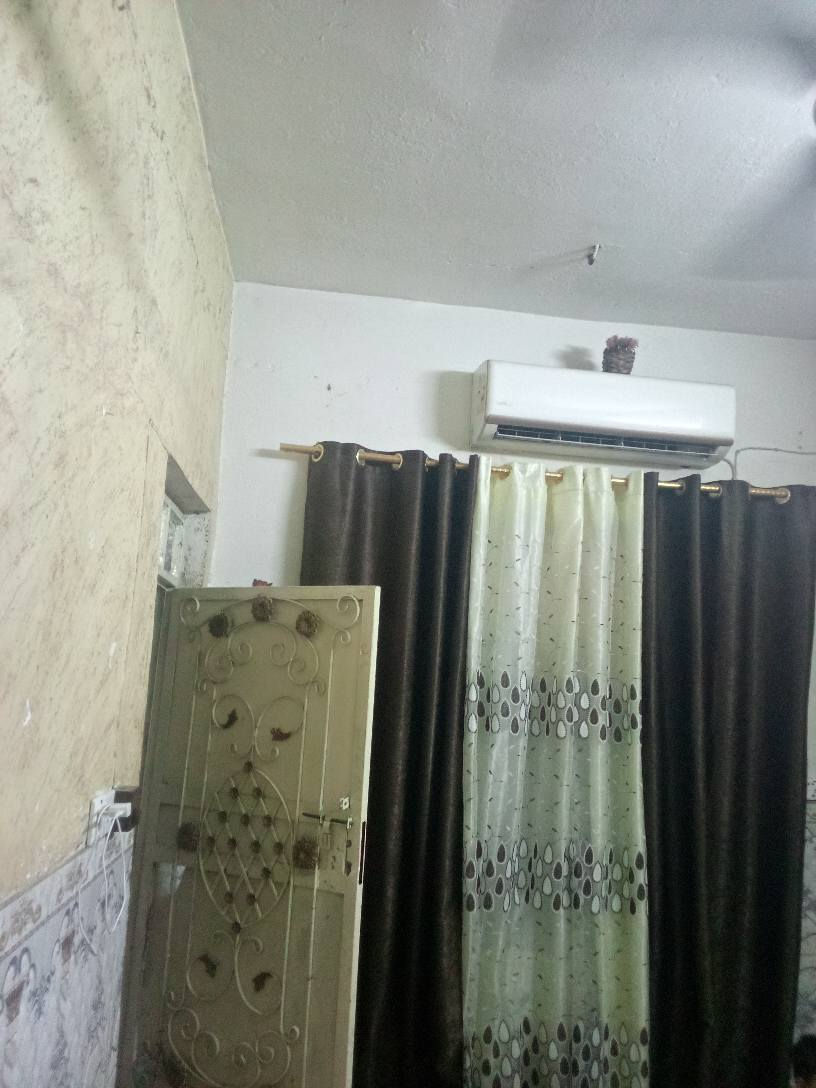 بيت للبيع نهاية حي اور مزرعت مريوش 
البيت 90 مربع البيت خلفي 
مي مجاري كهرباء تبليط 
***********
