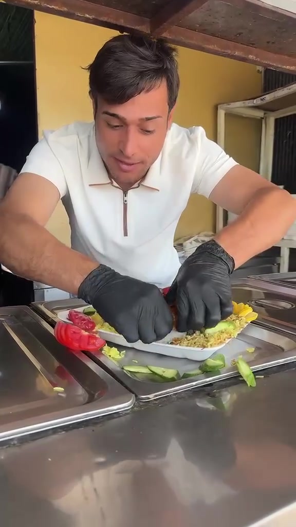 مو أي دجاج... دجاج يمي وبس! 👌🍗الحجز مفتوح
التوصيل مجاني ***********
***********
