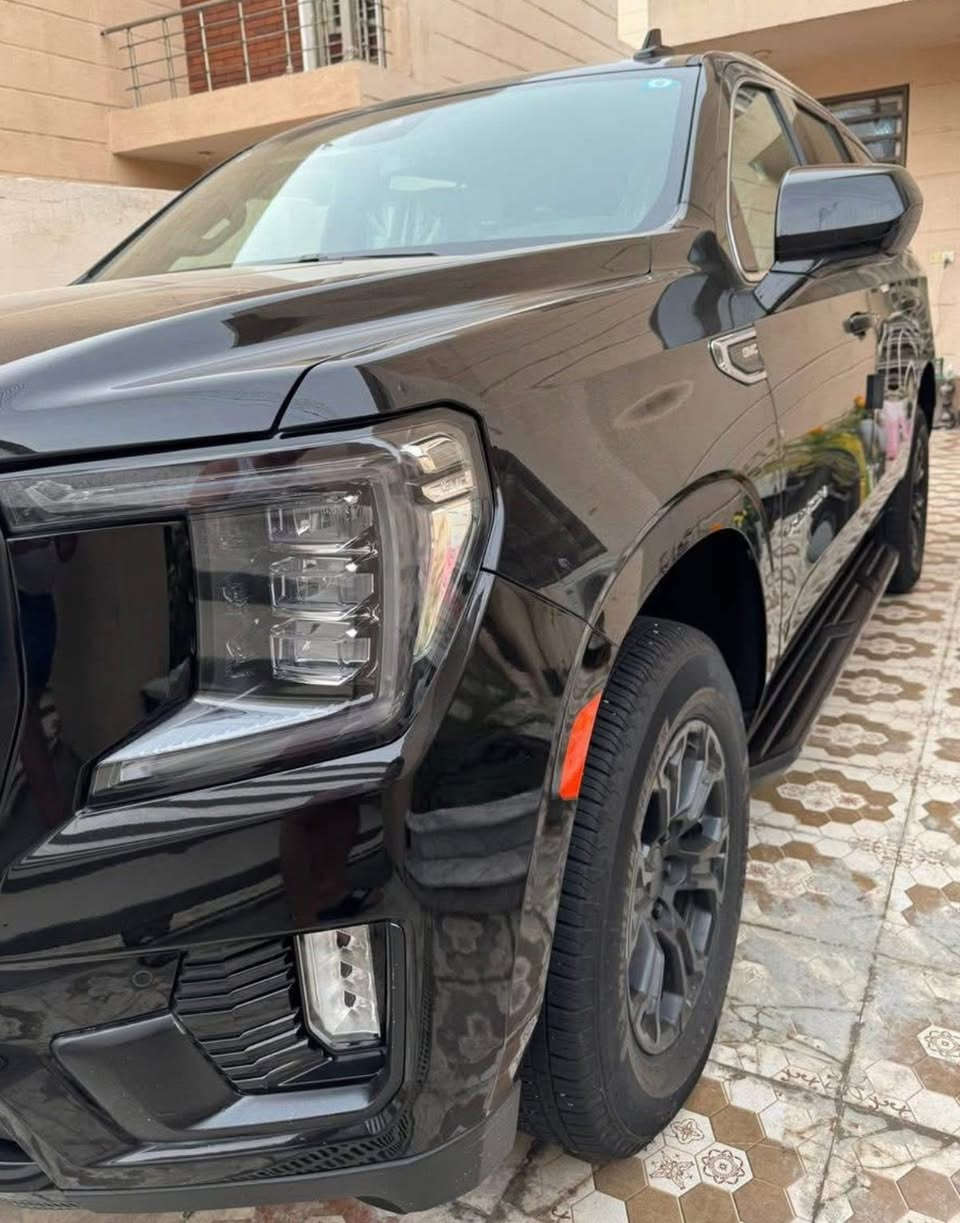 للبيع
جي أم سي يوكن 
موديل 2024 وكالة شركة المنصور 
خليجي بدون صبغ او بارد مغلفه PPF  وبلاك
بيه شخط بالباب صغير بل PPF ورصعه بالجاملغ
 باقية على وضعها

عليه رقم مميز تباع برقم
 عادي بغداد بأسمي 

ماشيه 30 كم استخدام شخصي 

الموصفات 
١- ثلاجه  دشبول دجتل 
٢-تشغيل عن بعد 
٣-اطفاء ذاتي 
٤-حساس امامي خلفي 
٥-رادار امامي جانبي 
٧-كشنات كهرباء الاماميه
٨-تحديد مسار 
٩-وضعيه قياده 
وبعد بيها مواصفات 

العنوان بغداد المنصور 

للتواصل ***********
