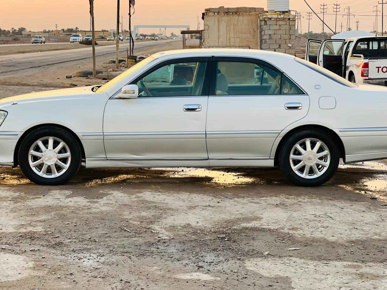 السلام عليكم
ملكه كصه قماره كريستال اصل  ادوات ادوات ماشيه ٧٠
متوم ارقام وسنويه ويه الشاصي رقم بصره سنويه عضم عاج 
ديفور الجبير 
ستيرن كشنات كهربائي 
وين نجمه طخم تاير حداديه كير مكينه باكيت 
تبريد ثلج  مكان السياره ناصريه 
السعر ٤٦ وبيها مجال 
الاتصال ‏‪***********‬‏
