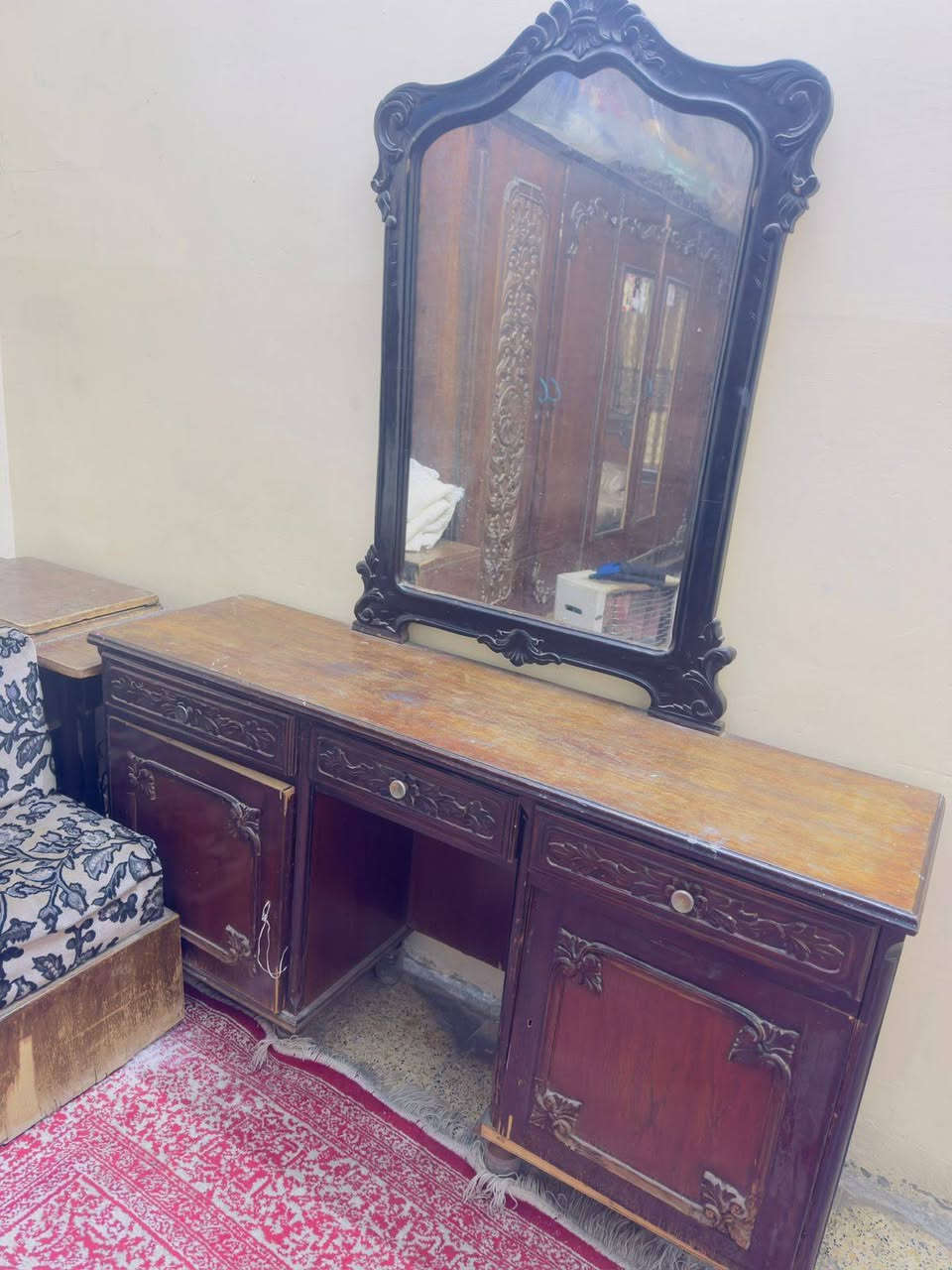 متاح تخت +ميز تواليت +كمدينه +مجرات يعني غرفه بدون قنصور خشب ثقيل واضحين بل صور ب١٥٠ الف وبيهم مجال شراي ادفع سعر


**إذا كنت صاحب هذا الإعلان وتريد حذفه لأي سبب، رجاءا أرسل رسالة إلى الدعم الفني**