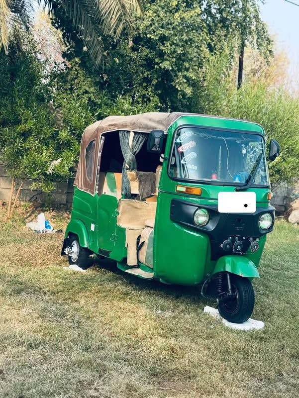 يابه السلام عليكم  21شهر ال9 رقم واسط تحويل ثاني يوم  تكتك خير من الله محركه فقط بوشه وبستم مكفوله من الشرك تكتك كامله من ايدك للشارع  تكتك بيه ضربه يم البك لايت الخلفي صفحتين معجون +لغد بارد فقط .. الموقع واسط عزيريه ..للعلم تكتك مصبوغه عام  جماليه سعر ..
تواصل ***********
