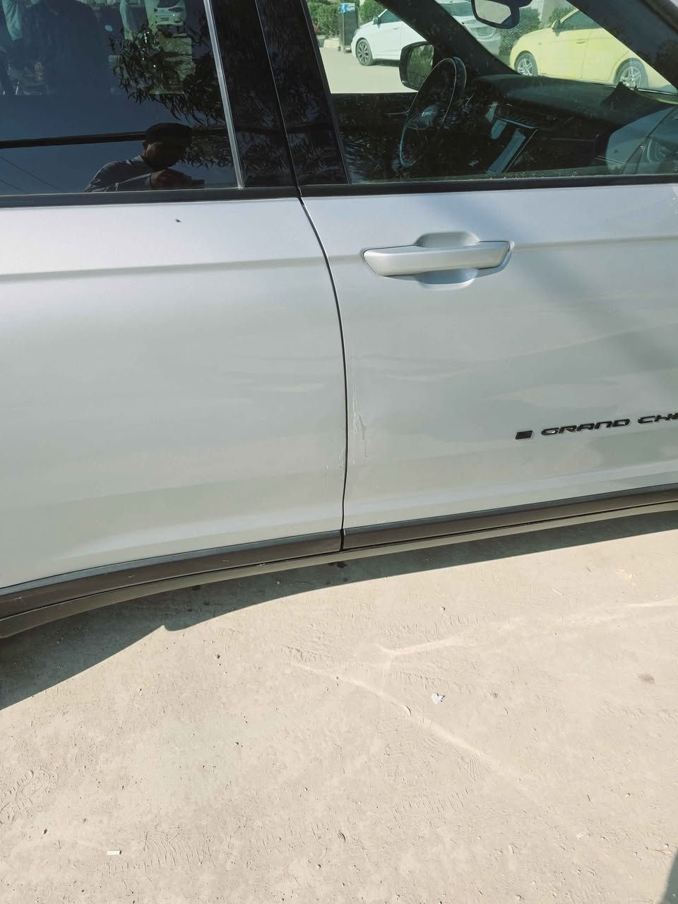 السلام عليكم جيب ٢٢ ٧ راكب حادث جاملغ وبنيد بدون داخل بدون رقم السعر٢٧٠ \*********** كربلاء, العراق
