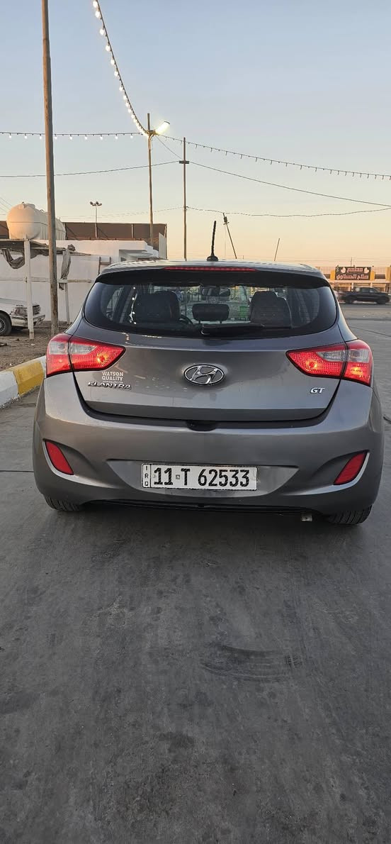 السلام عليكم 
النترا Gt 2016 
محرك 2000gdi 
ماشية 180 mil 
رقم بغداد انكليزي 
بيها بنيد وباب وجاملغ جهة  بصف السايق صبغ بدون دواخل
محرك لا تبخير ولا تنقيص نشط وكيرAT مكفول خير من
 الله السيارة عليها ادامة كاملة 
السعر 92 $وبيها مجال مكانها بغداد 
***********
