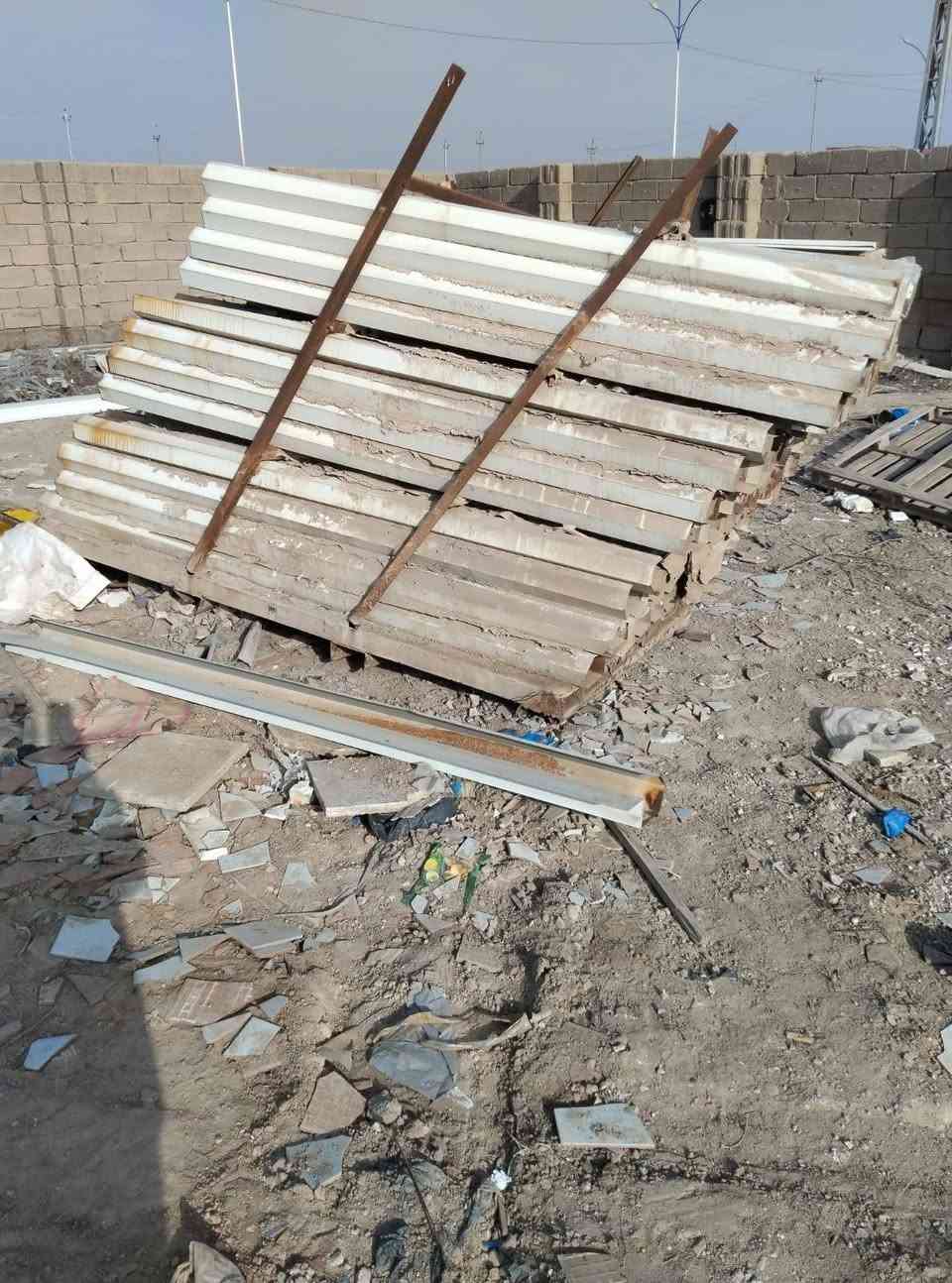 للبيع سواقي كرفانات  ***********
