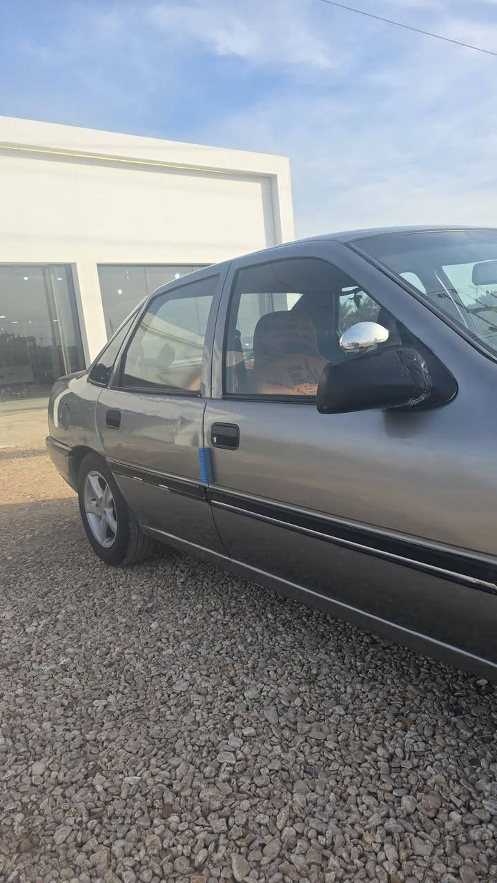 السلام عليكم اوبل فكترا للبيع السعر35 

كير مكينه جدد تخم تايرات كهربائيّات كله شغاله  رقم بابل تحويل مباشر 
باقي تفاصيله الاتصال 
*********** العنوان بابل الحله
