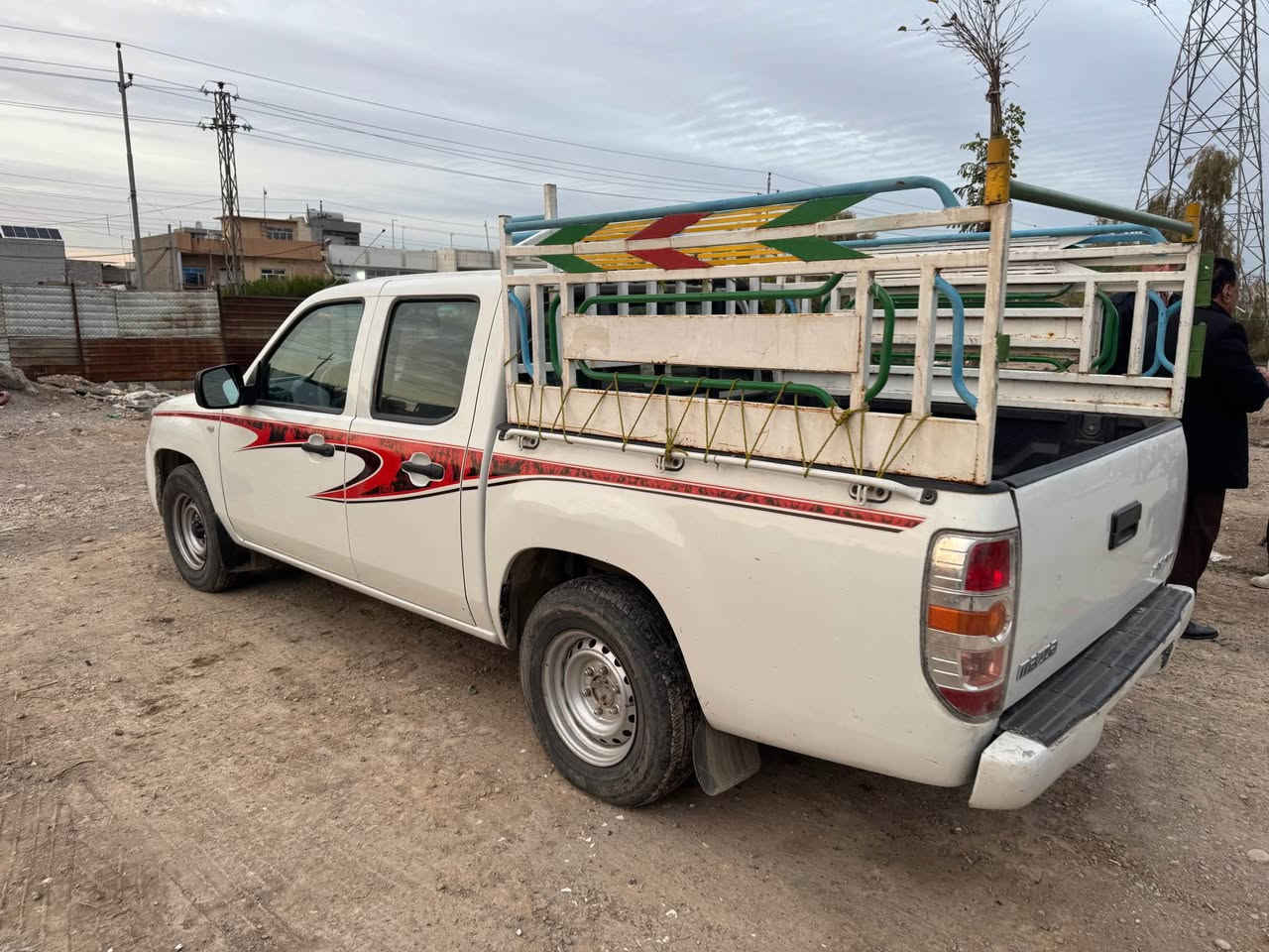 2013بةناوي خومانة سةنةوي نوي 
دوو سي جيكاي كارتة
دينگةي ناو دةرگا پةمپة بي ناوی نەگرتیە 
***********
*********** أربيل, العراق
