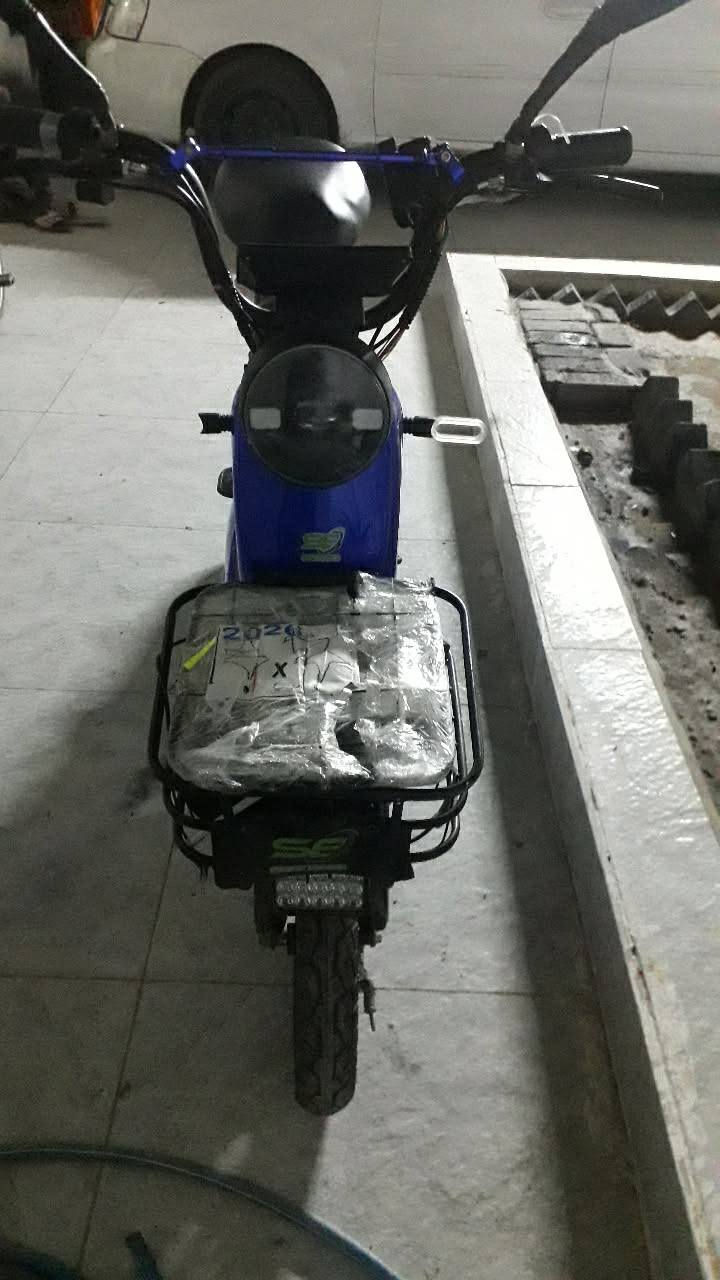 با سكل شه حن بوفرؤشتن نوييه وه هه موشتيكامله وه سعره كى 200الف مجاليكه ميتيدا يه


**إذا كنت صاحب هذا الإعلان وتريد حذفه لأي سبب، رجاءا أرسل رسالة إلى الدعم الفني**