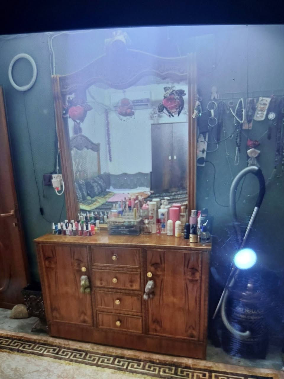 لبيع السعر 500 ssتليفون ***********
