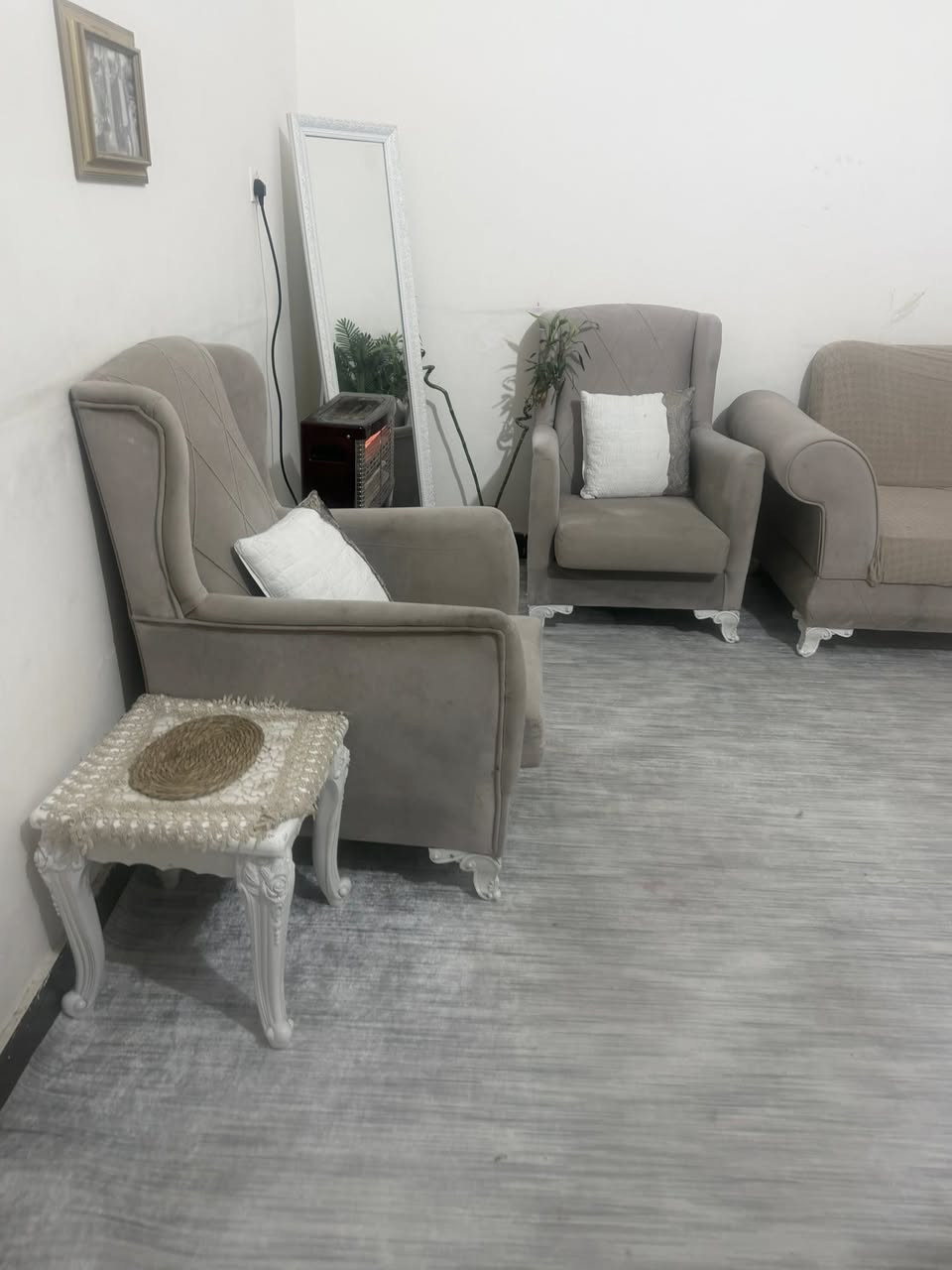 قنفات للبيع  نظيفات مابيهم اي ضرر وسفنجهم درجه اولى


**إذا كنت صاحب هذا الإعلان وتريد حذفه لأي سبب، رجاءا أرسل رسالة إلى الدعم الفني**