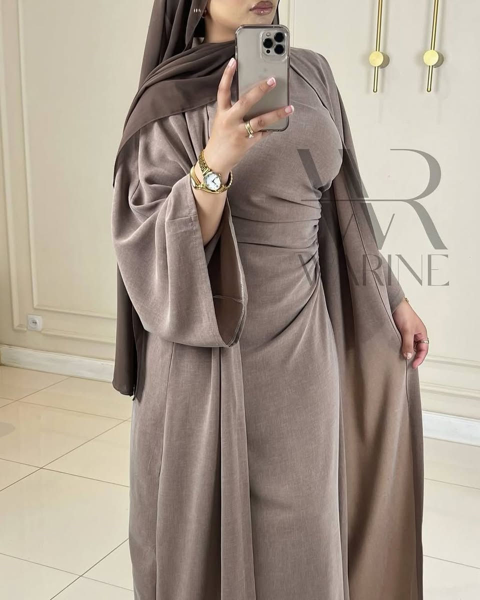 كولكشن العيد✨🔥
عباية بشت مع بينصل💞

موديل تحفه 🫰🏻
متكون من بينصل بشت 
حزام من لخلف 
خامه دابل تركي صيفي ✨

قياس 38 40 42 44 46 48 
متوفر 4 الوان✨


**إذا كنت صاحب هذا الإعلان وتريد حذفه لأي سبب، رجاءا أرسل رسالة إلى الدعم الفني**