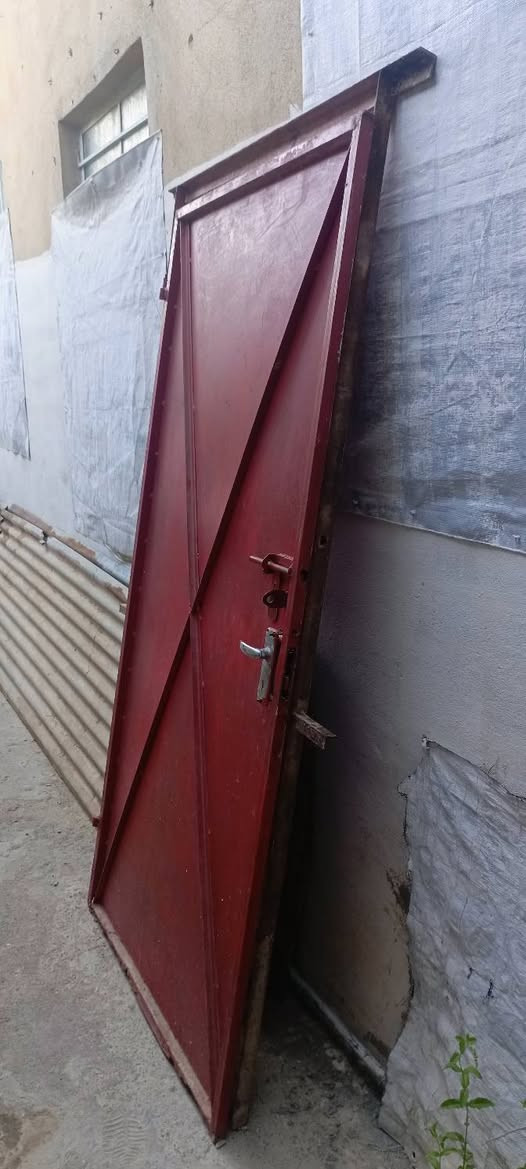 للبيع
جنكو 9 قطع + شلمانات عدد2 طول الوحده 3 متر+باب مع الملبن سعرهن 150 الف مكانهم المامون


**إذا كنت صاحب هذا الإعلان وتريد حذفه لأي سبب، رجاءا أرسل رسالة إلى الدعم الفني**