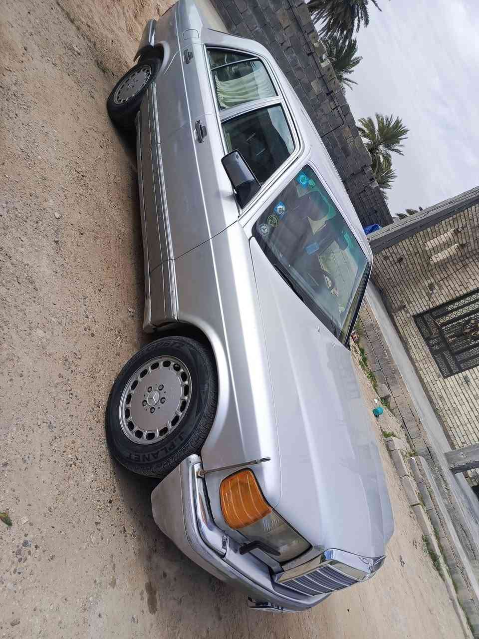 السلام عليكم اخوني عندي هاي السياره جانبو مالسدس الموديل 91 رقم بغداد مشروع وطني تحويل ثاني يوم ماناقصها شي كير اومكينه اوتبريد جاهزه اترايك وين ماتريد متوازي علا بيعها 80 اوبي مجال للطيبين مكانها صقلاويه رقمي *********** الثاني *********** الشراي حياه الله
