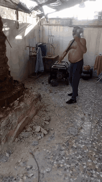 خسلام عليكم   يوجد عمال لكافة الأعمال الشاقة تصعيد مواد عالضهر +فرش سب...