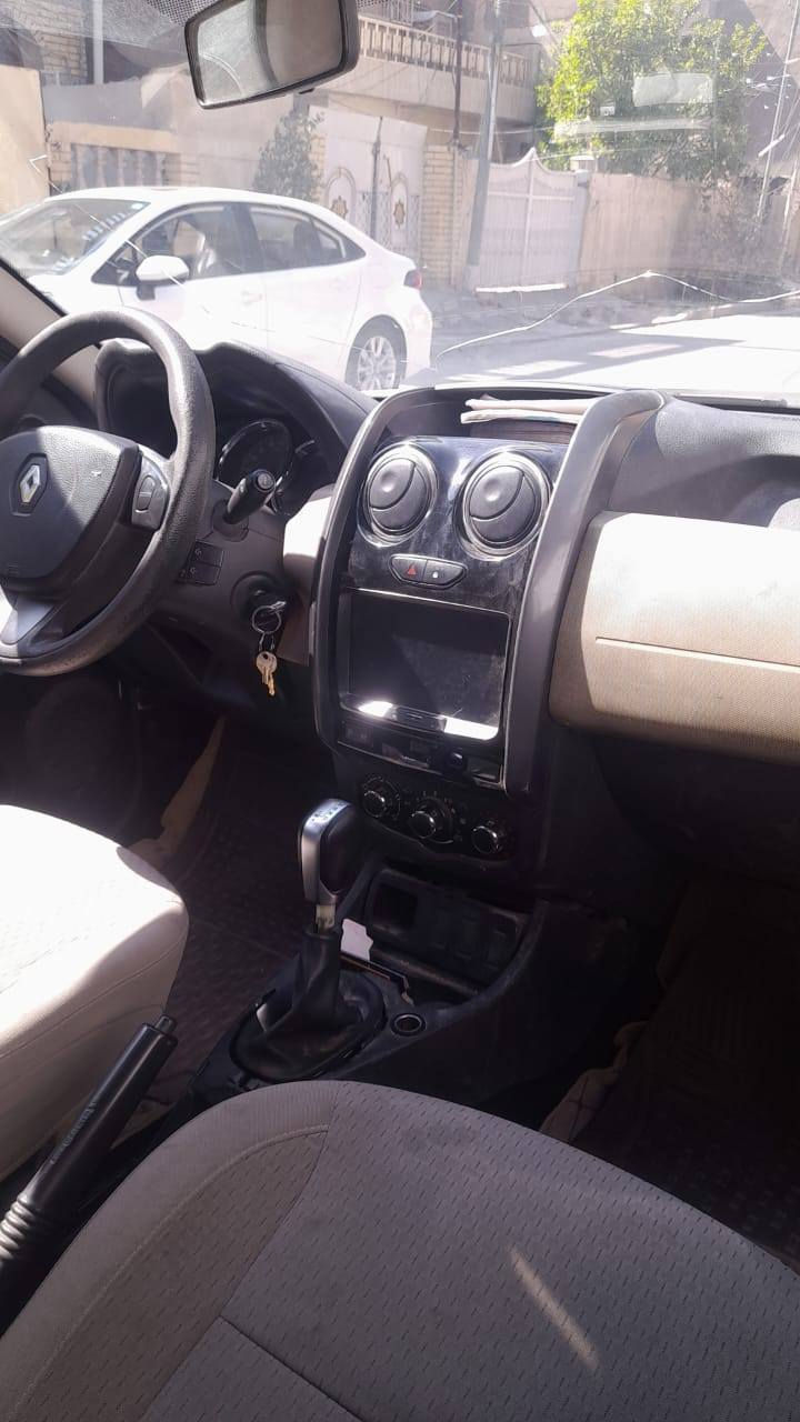 رينو داستر ٢٠١٨ ابيض بغداد
محرك ٢٠٠٠ عارضه ٨٥$ 
مكاني بغداد شارع قطر الندى
للتواصل ***********
