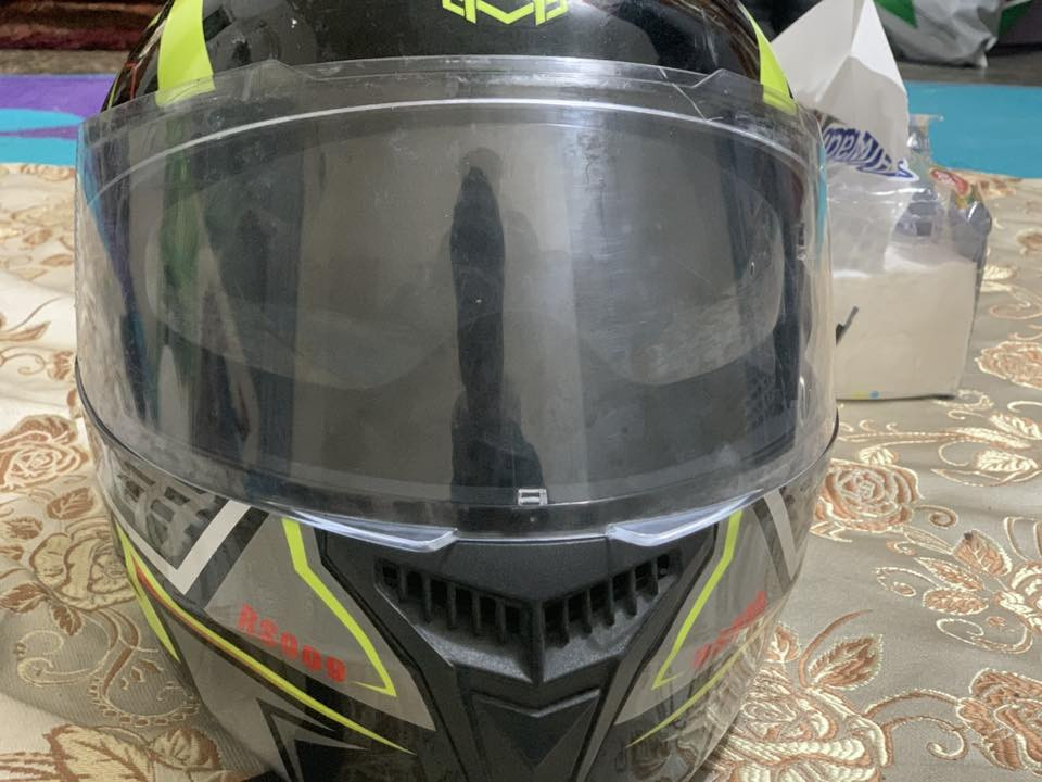 السلام عليكم خوذه للبيع الله شاهد ما استخدمتها هواي اشتريته تقريباً 15 يوم وطلع اسمي بطلبات واريد أبيعها الي تفيده يخابرني مآخذها ب35 رايدها قفل ب30 غير هاذه السعر لا تعب نفسك 
***********
موجود واتساب وخط 
مكاني قرب سيطره سبع قصور 
حي اور
