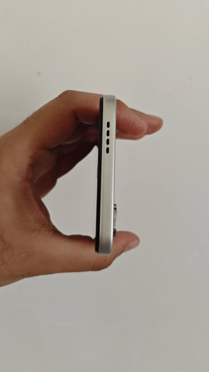 انفنكس سمارت 20 ذاكره 256 بطاريه 5200 شاشه 120 هيرتز نضافه الجهاز 100٪ زلغ مابي مكفول من كلشي السعر 200 او مراوس عنواني شط العرب ***********
