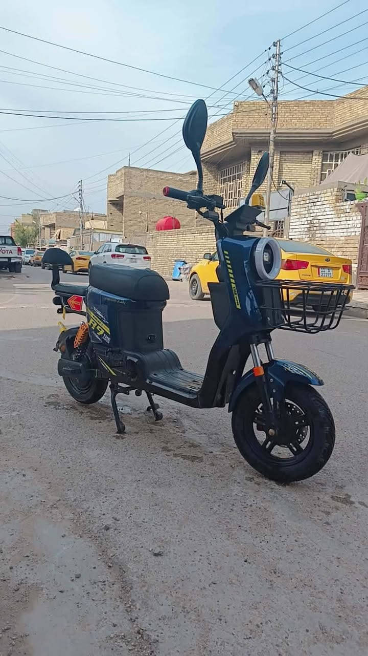 سلام عليكم دراجة شحن ار 9 جديدة للبيع السعر 400 وبيه مجال مكاني بغداد البلديات رقمي ***********
