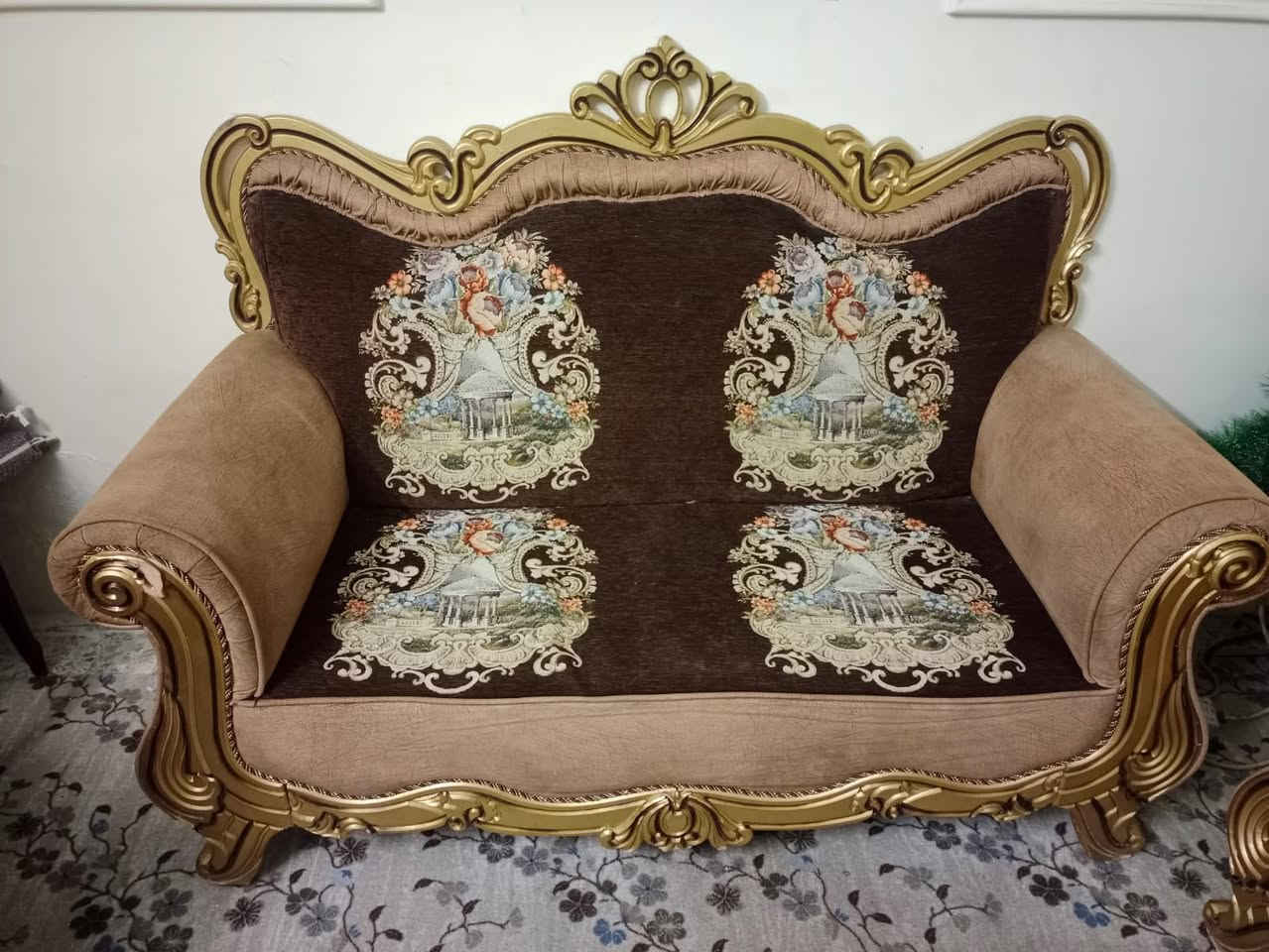 اسلام عليكم تخم ١٠ مقاعد جديد اي ضرر مابي سعره ٢٥٠ مكاني بغداد مدينة الصدر شراي يخابر هـ***********
