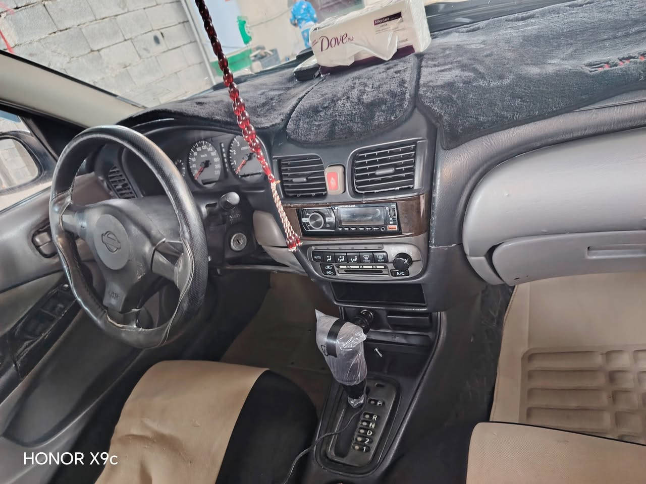 سلام عليكم سياره البيع نيسان سني موديل 2000 سعرها ٥٨ ***********
