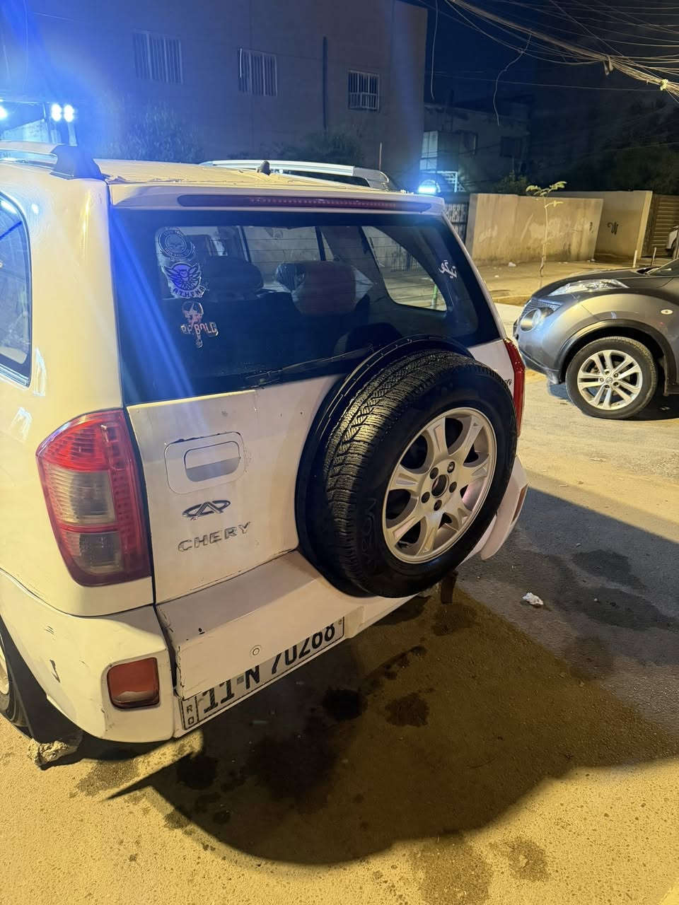 سلام عليكم
شيري تيكو 2013 كهربائي ماشيه 156الف
سياره كامله كير مكينه خير من الله 
سياره بيها نقاط بطش عل بنيد والقماره سعر59
العنوان بغداد الاسكان
***********
