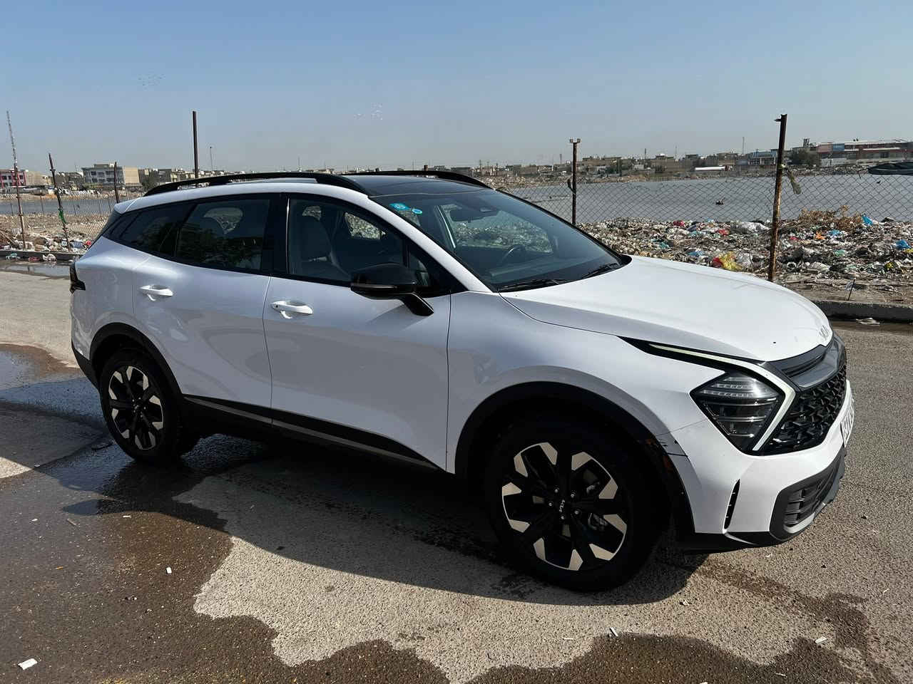 كيا سبورتج اكس لاين2024 
رقم بغداد بسمي تحويل ثاني يوم 
ماشيه 30 قابل الزياده 
محرك 2500cc
كير 8 نمر 
فور ويل اوتو 
اربع وضعيات قياده 
👈 الموصفات 👌
بانوراما 
جنطه كهرباء 
اوتو هولد 
نظام نزول منحدرات
إطفاء ذاتي 
حساسات 360 📐
رادار 360 📐
نقط عمياء بالمري 
انارة ترحيب عند القتراب من السياره 
أناره داخليه LED
قياده ذاتيه 🚗
تحديد مسار 🛤️
كشن كهرباء 
تدفئه بالكشنات 
شاشه متصله قياس 12.3 انج 
مثبت سرعه ذكي 
تشغيل عن بعد 
توقف ذاتي 
هند بريك بصمه 
شاشه اعطال 
اضاءة LED امامي وخلفي 
وبعد بيه هواي مواصفات 
ضرر باب خلف السائق مبدل +صبغ نصف باب السائق / ارباك برده فقط
السعر200$  وبيها مجال 
العنوان / بغداد العبيدي 
للاستفسار***********
