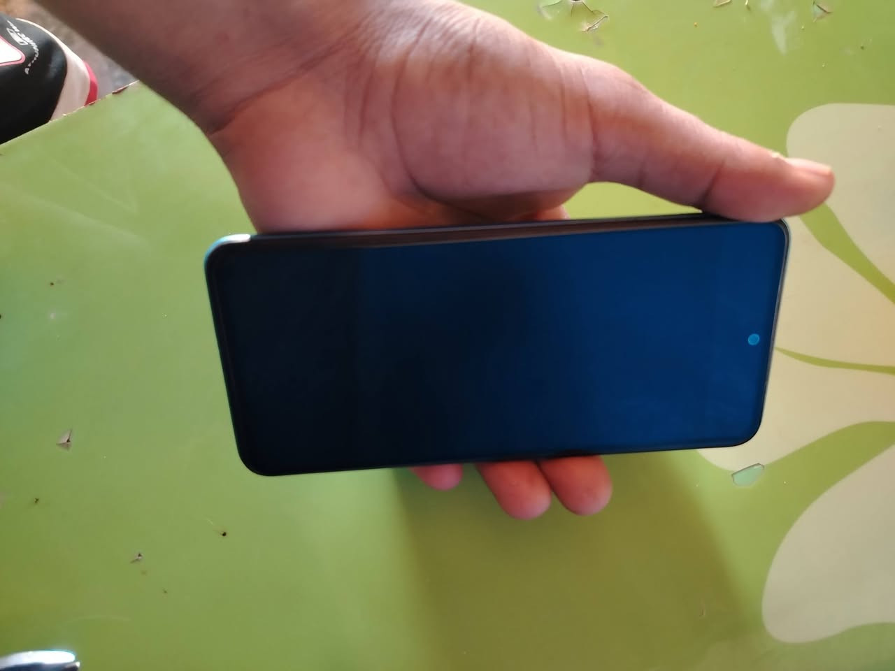 سلام عليكم جهاز ريدمي Redmi Note 10S نضيف  الجهاز ما مفتوح  نهائين  بي فقط الكامره  الاماميه ما تشتغل مدري من العدادات واكفه ماعرف بعد سعره100 بي مجال للشراي مامتواجد علفيس.  ***********
