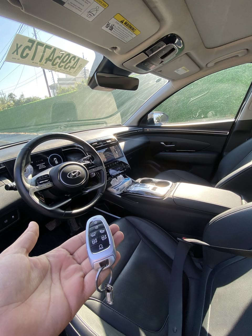 ‏سلام عليكم للبيع توسان مدديل 2022 برستيج أعلى فئة ‏مواصفات Vip أعلف بانوراما بصمة تحكم سير في الريموت خمس كاميرات صندوق كهرباء شحن لاسلكي قطعتين تبريد جلد فور Waze هند بريك  بصمة كير دكم بيها بعد هواي مواصفات حادث ‫ ربع البنيد وربع جاملغ بدون الدخل مكان السيارة البنوك شراي يتصل ويدل *********** ￼￼￼￼￼￼
