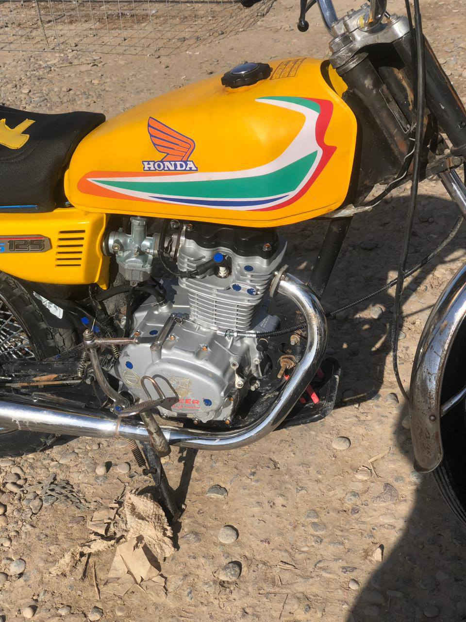 سلام عليكم تايگر حربي موديل 20 ناضفه فول شرط مراوس بفغاز و انطي فرق فقط كاويار


**إذا كنت صاحب هذا الإعلان وتريد حذفه لأي سبب، رجاءا أرسل رسالة إلى الدعم الفني**