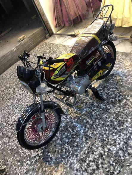 سلام عليكم دراجه  4كير موديل 2024دراجه جديده مكفوله كفاله عامه اوراق كامله شلعه ومعدل صالنصه كاتم سماعات ام بي ثري يدات بريك عبار دراجه مرتبه بيهة هواي شغلات حلوه سعر 600وبيهة مجال بغداد الحسينية مال راشديه ***********
