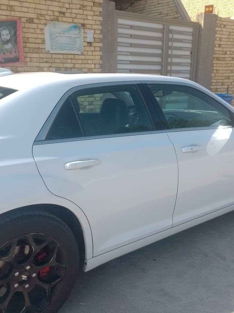 اوباما ٢٠٢٠ اصل ١٥ تبديل جاملغ امامي ايمن فقط بدون ايرباك وصبغ بسيط جاملغ خلفي ايسر طخه ستوته  
فور ويل بانوراما حساسات رادار جانبي تدفئه كشن السعر١٧٥ وبيهه مجال او مراوس بدورنكو او جيب ***********
