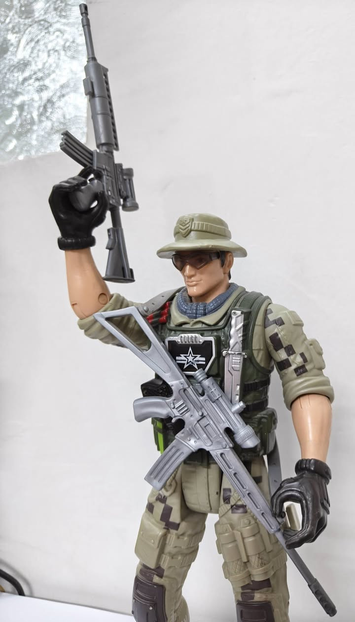 متوفر للبيع.....
مجسم شخصية  -سولجر فورس من آمزون

المواصفات: 

مجسم لعبة اكشن مفصلية بالكامل 

تأثيرات ضوئية وصوتية واقعية 

ملحقات سلاح بندقية عدد 2 

الطول 32 cm 

,للحجز والاستفسار مراسلة الصفحة على الخاص


**إذا كنت صاحب هذا الإعلان وتريد حذفه لأي سبب، رجاءا أرسل رسالة إلى الدعم الفني**