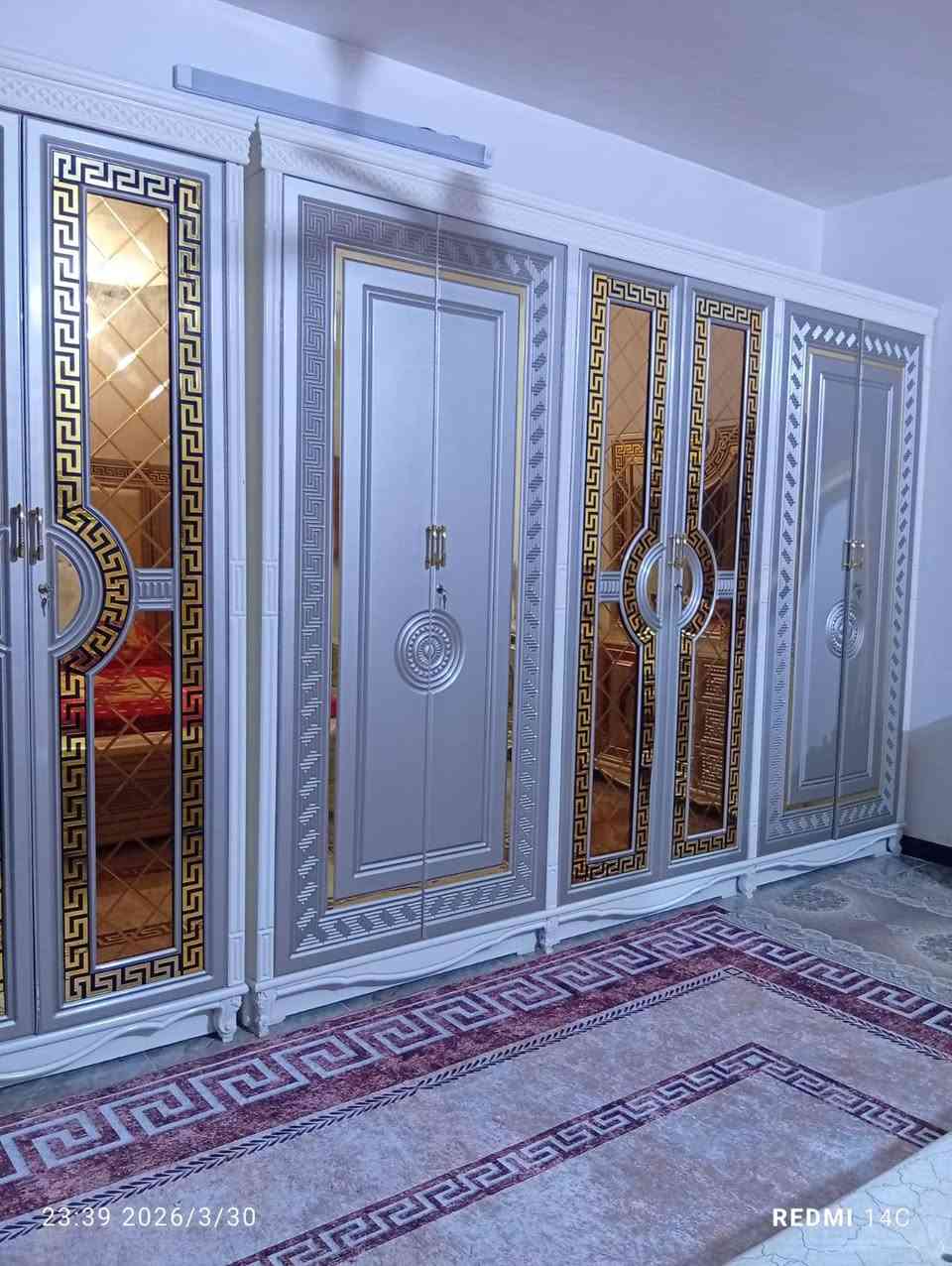 غرفه للبيع مصار شهرين من شتريتها مستعجل على بيعتها غرفه داخل صاج وخارج تصميم تركي الخشب عراقي غرفه جديده كلش السعر خاص العنوان حي اور سبع قصور رقمي *********** متواجد واتس اب
