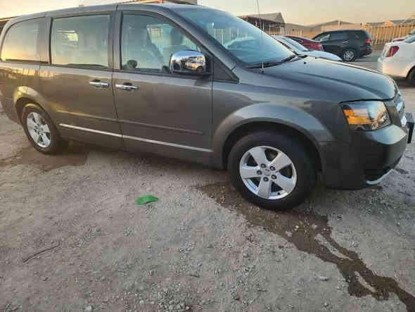 دوج كرفان للبيع او مرواس كير محرك ٦سلندر ٣٥٠٠ تخم تاير وصدر جديد موديل ٢٠١٠ رقم النجف سياره  باسمي ورقم انكليزي تبدبل جامع امامي اليمين بدون دخوله ومكان سياره بسمايه بغداد السعر ١٢٠ بيه مجال ورقم الهاتف ***********
