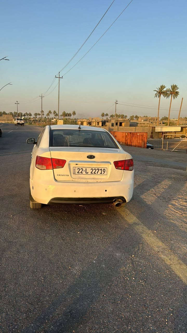 سياره سيراتو موديل 2013.  رقم اربيل بيه صفحه السايق مصبوغة سنويه جديده باسمي تحويل ثاني يوم مابيه اي نقص مكان رمادي حصيبه الشرقيه الشعر 70 ***********
