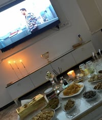 ميز تلفزيون • ابيض • ٢٤٠سم