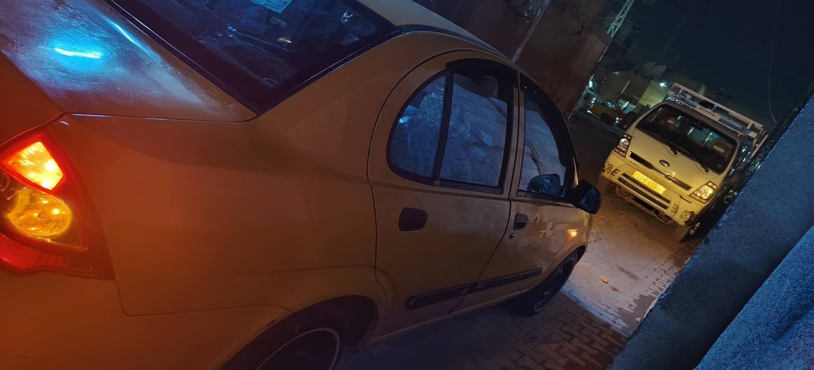 السلام عليكم سياره طيبه 2016مكفوله بس هلالات معمره مكينه كير حداديه تبريد كله جديد لسعر 37  حي اور رقم الهاتف ***********
