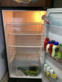 مكلف بالنشر ثلاجة ١٢ قدم  نضيفه ماداخله تصليح للاستفسار المراسله على ا...