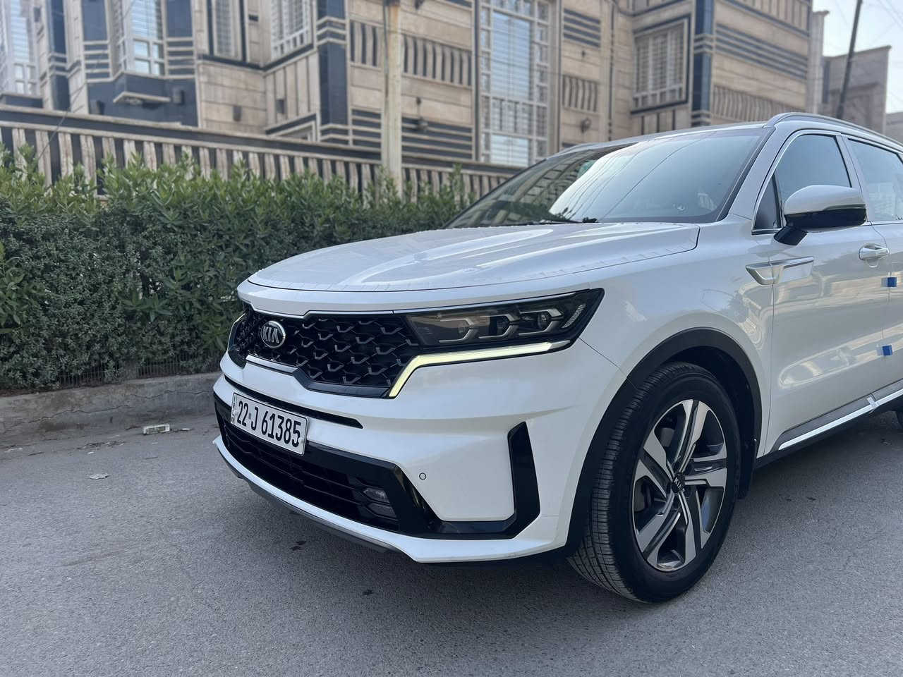 السلام عليكم 
سورنتو 2021 خليجي. مكفوله لوك جديده بمعنى الكلام برغي مامفتوح بيها وسونار منشور   مواصفات معروفه  6 سلندر 
مكان بغداد الامين.           السعر 257    
للاستفسار ***********
