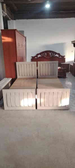 معرض حمزه
 لبيع الاثاث المنزليه (مستعمله+جديد)
العنوان سايدين اربيل مفرق باصخره 
للاستفسار الاتصال على الارقام: 
***********
***********
