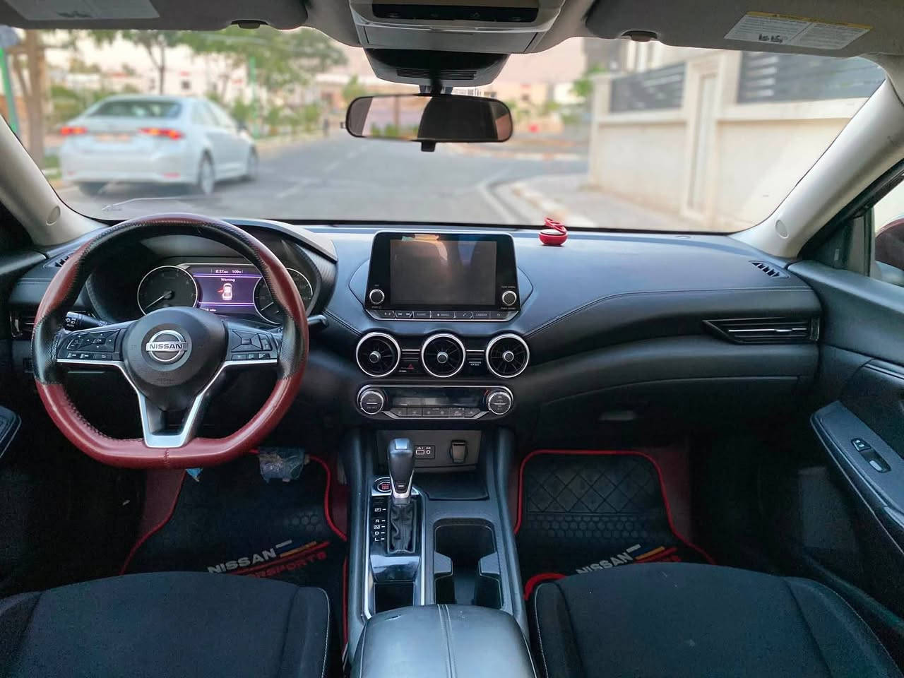 السلام عليكم سياره سنترا موديل     2020مكاني ديالى سعر 120 بيها مجال***********
