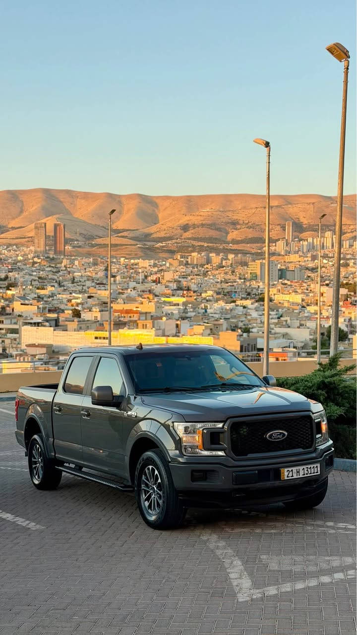 ﷽
‏ FORD F150 STX 2020
◽️فؤرد F150 مواصفات STX موديل 2020
 فور ويل ( دفع رباعي )
لون مميز سمنتي☑️
بودي قصير باب كبير مرغوب

◽️محرك V8  محرك مرغوب
🔹گير و محرك بشرط مامفتوح كل على وضع بيلادي 📦
🔹ماشية ( ٦٨ ) الف حقيقي بشرط
🔹سيارة جديد مثل شريكة 

◽️سيارة جديد بدون شخت بدون رصعات
🔹بيها ( جملغ سايق و بونيت و شبر من باب خلفي) بدون دواخل شرط
أيرباگ كل بيلادي 
🔹سيارة داخل و خارج كل جديد نفس بيلادي📦🔥

◽️مواصفات فول مواصفات ما عدا فتحة
(   فور ويل - شاشه كبير -كاميرا - سكليتر كهربا - تبريد مركزي - بريك بصمة   - - داخل بدي ليد - ڤوليوم - تحديد سورعة - بعد هواي مواصفات )

◽️محرك كير  بشرط مامفتوح
سياره حيل نظيفه كلشي علي بلاد لوك
بسميً السنويه بشرط تحويل و خرامه 
سياره مابيها دينار مصرف كامل من كل نواحي

◽️نظافه ١٠٠٪؜ كامل سيرفس بدون نقص و بدون مصرف سياره اي نقص مابيها 
4 أيطارات جديدة ويل تحتها 
تاير و ويل بيلادي شريكه 

نفسي يوم /تحويل و كاله حاظر
مكان / داخل سليماني
◽️سعر _218
◽️موبايل /*********** السليمانية, العراق
