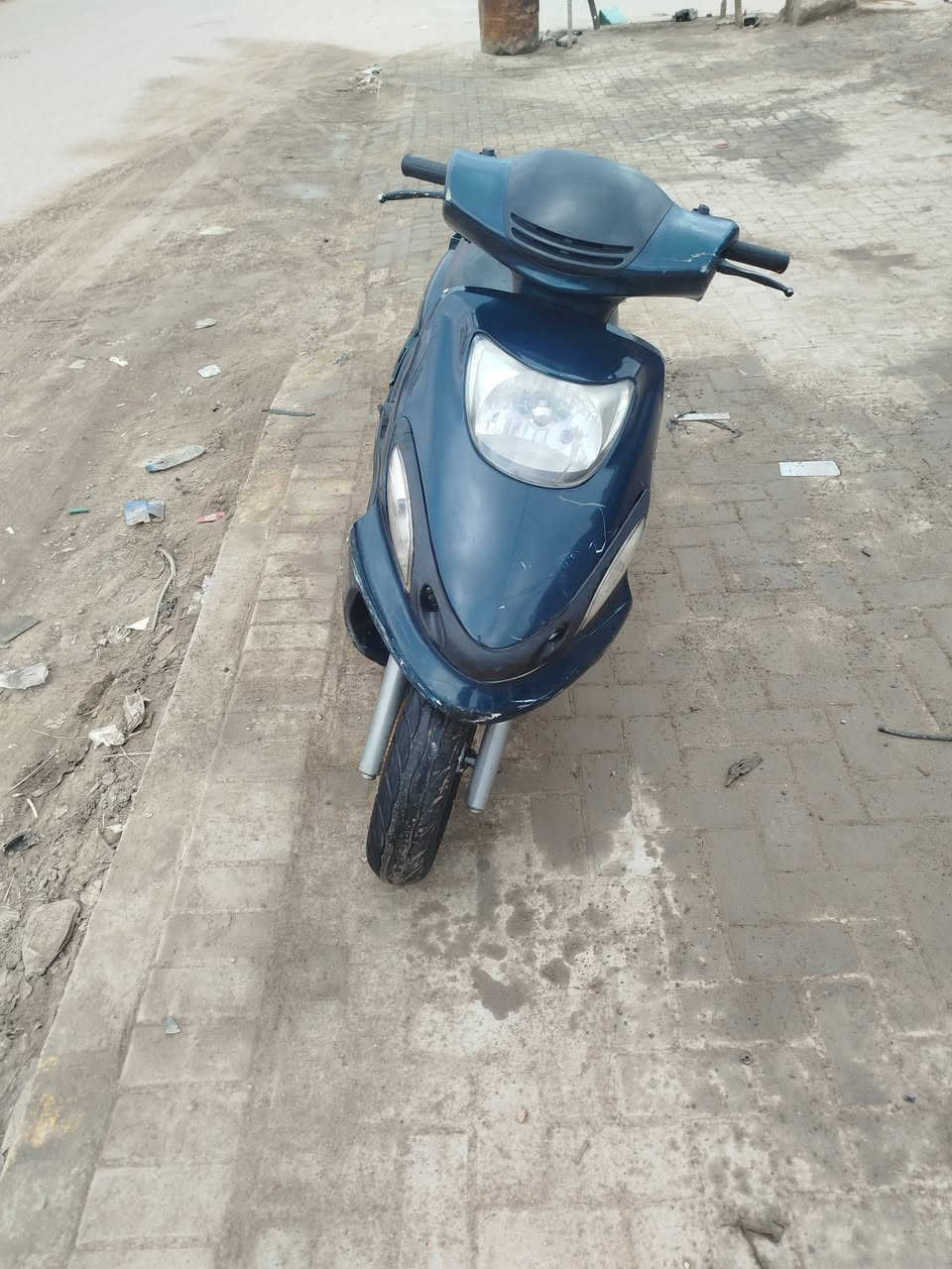 السلام عليكم دراجه دولفين للبيع دراجه كهربائياته شغاله كلها بس عايزها سلف دراجه هندر واحد السعر 250 بها مجال مكان الديوانيه قضاء الشاميه ***********
