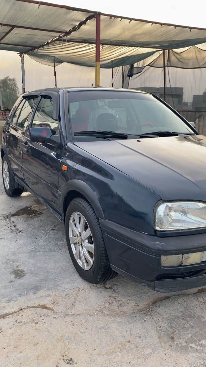كولف موديل 1993 

محرك 1800 جديد 
كير عادي 
تبريد 
تخم تاير جديد 
رقم بغداد 
سنوية ب اسمي 2030 

السعر 39 وبيها مجال 

الاتصال *********** الفلوجة, الأنبار
