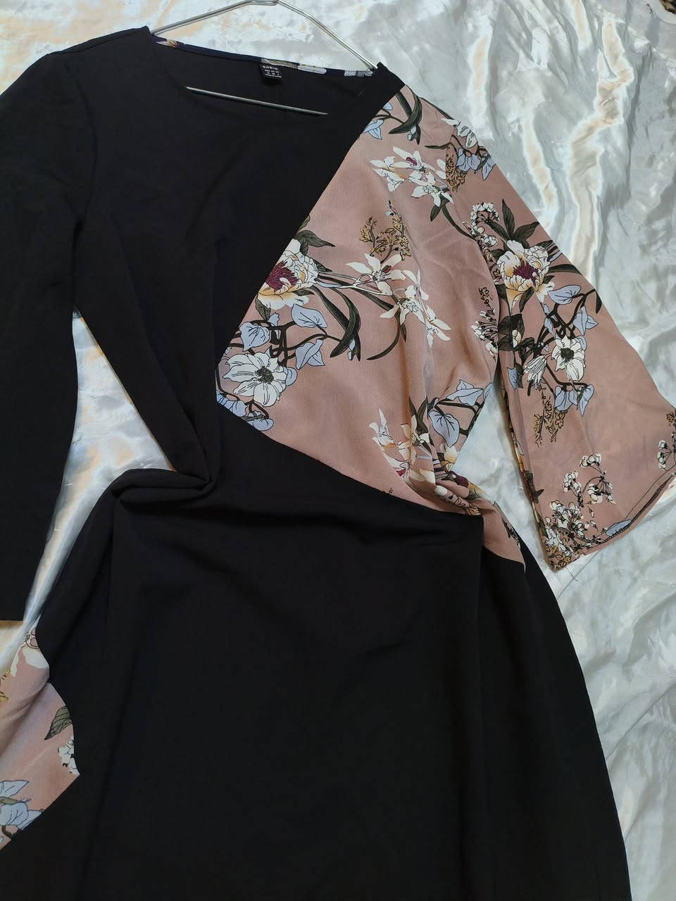 قياس لارج سعر١٢


**إذا كنت صاحب هذا الإعلان وتريد حذفه لأي سبب، رجاءا أرسل رسالة إلى الدعم الفني**